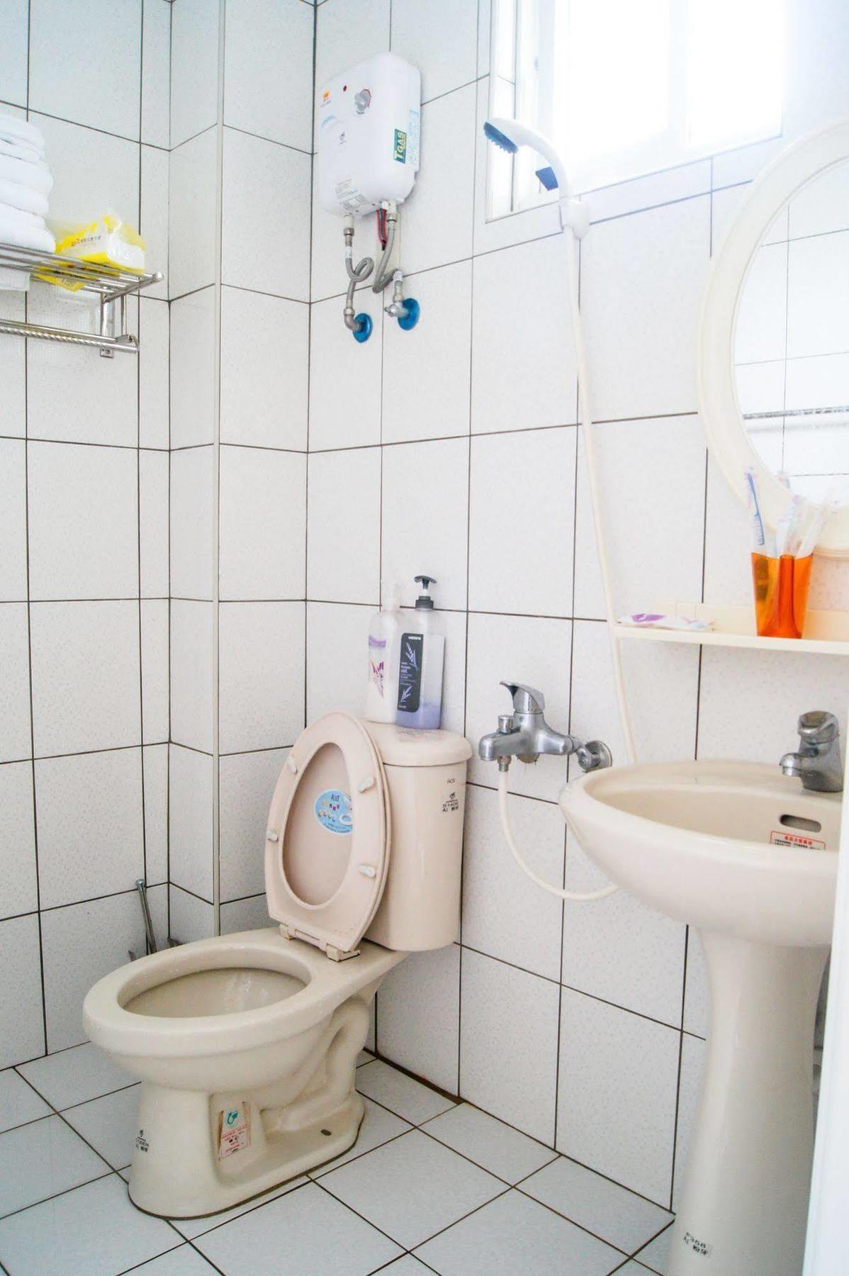 Ding Ding Homestay Jinhu Exteriör bild